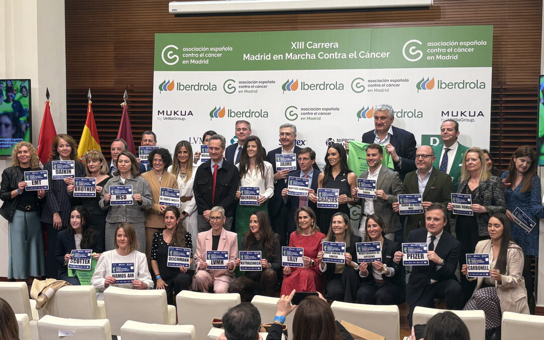 Cristina Pedroche y Fernando Romay arropan al alcalde Martínez-Almeida en la presentación de la XIII Carrera Madrid en Marcha